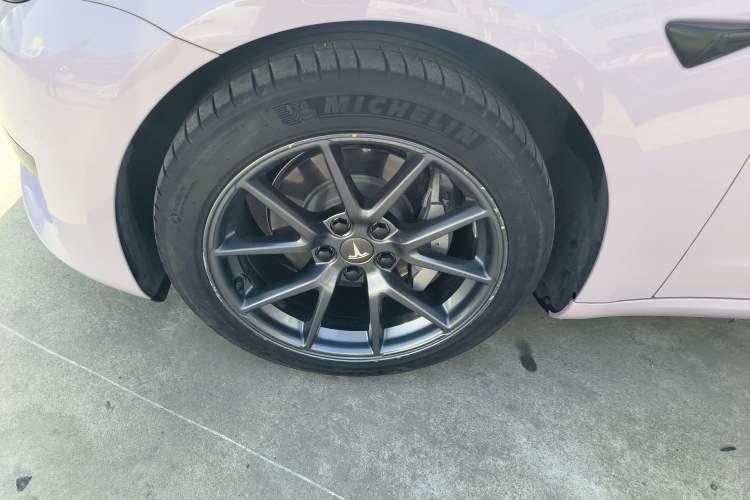 Used Tesla Model 3 2022 Rear-Wheel-Drive Version Left Front Wheel Hub