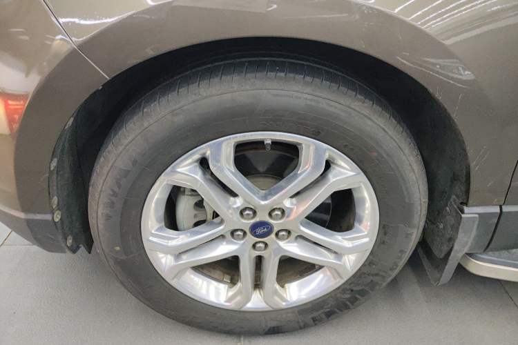 Used Ford Edge 2016 EcoBoost 245 Two-Wheel-Drive Titanium 7-Seater
