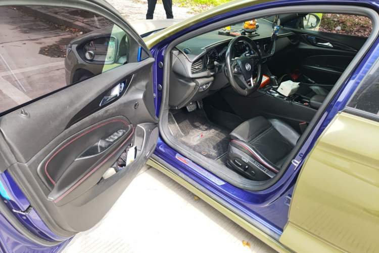 Used Buick Regal 2017 GS 28T Prestige Model
