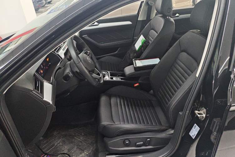 Used Volkswagen Magotan 2025 Zhongxiang Version 280TSI DSG Comfort Edition