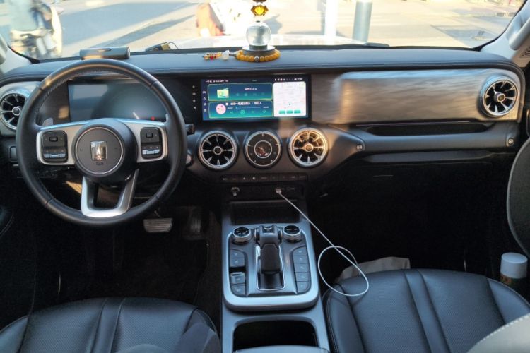 Used Tank 300 2023 City Edition 2.0T—Stylish as Ever Center Console