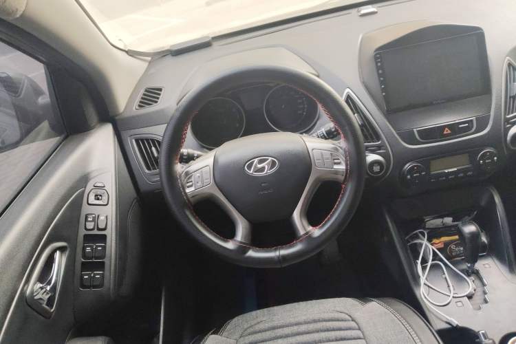 Used Hyundai ix35 2010 2.0L Automatic 4x4 Premium GLS Trim
