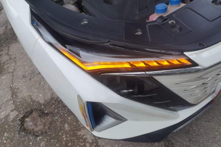 Used Oshan Z6 New Energy 2022 Blue Whale iDD 150KM Flagship PLUS Smart Parking Edition
