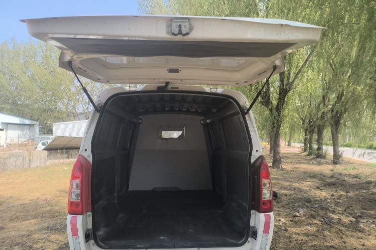 Used Nlmmotor Qiteng M70 2021 1.5L M70L Comfort Edition