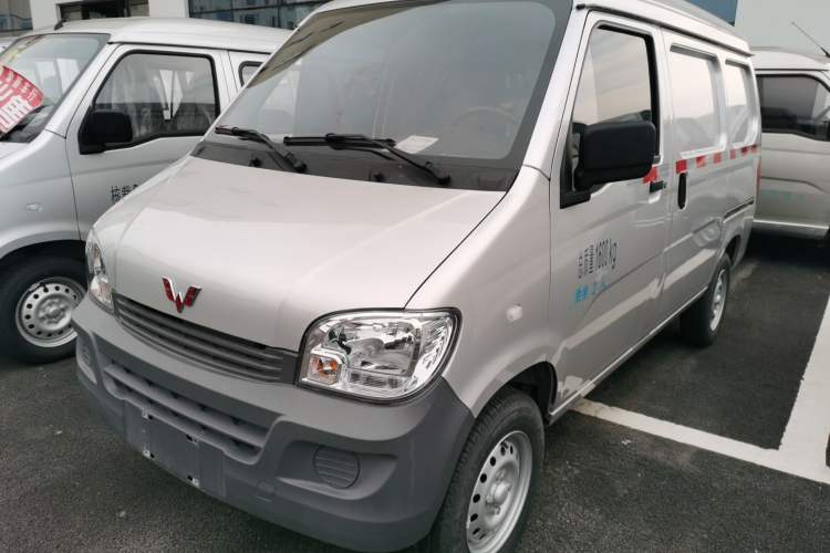 Used Wuling Zhiguang 2023 1.5L Utility Version with Enclosed Windows 2 Seats