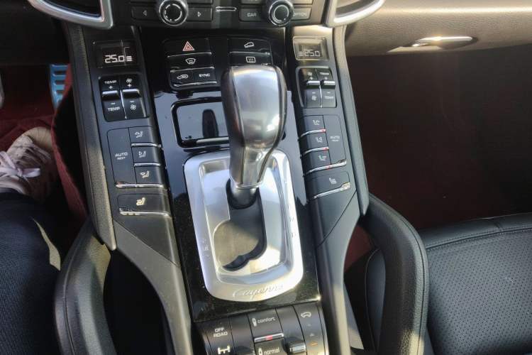 Used Porsche Cayenne 2014 Cayenne Platinum Edition 3.0T