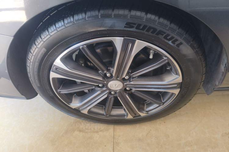 Used Changan Ruicheng CC 2022 Blue Whale Edition 1.5T DCT Prestige Model