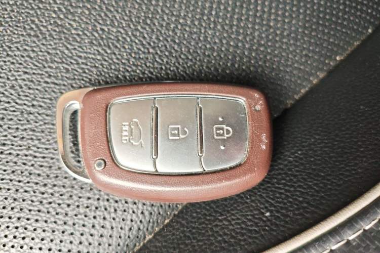 Used Hyundai ix25 2017 1.6L Automatic Smart Version
