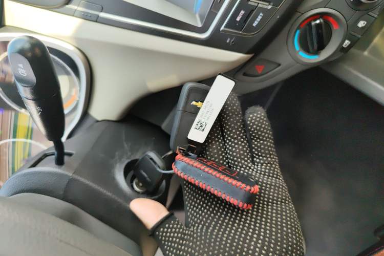 Used Chevrolet Sail 2015 Sail 3 1.3L AMT Ideal Edition
