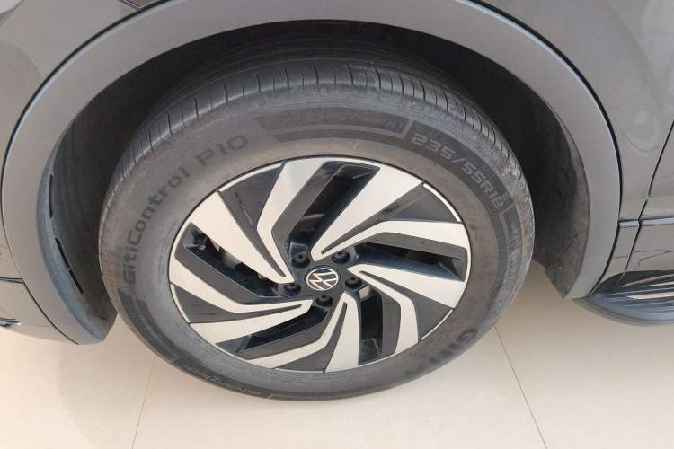 Used Volkswagen Tiguan L 2024 Outstanding Model 330TSI Automatic Two-Wheel Drive R-Line Dragon Glory Edition Left Front Wheel Hub