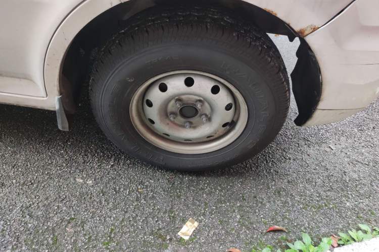 Used New Gonow Shuailing 2022 Standard Range with 41.64 kWh Lishen Power
