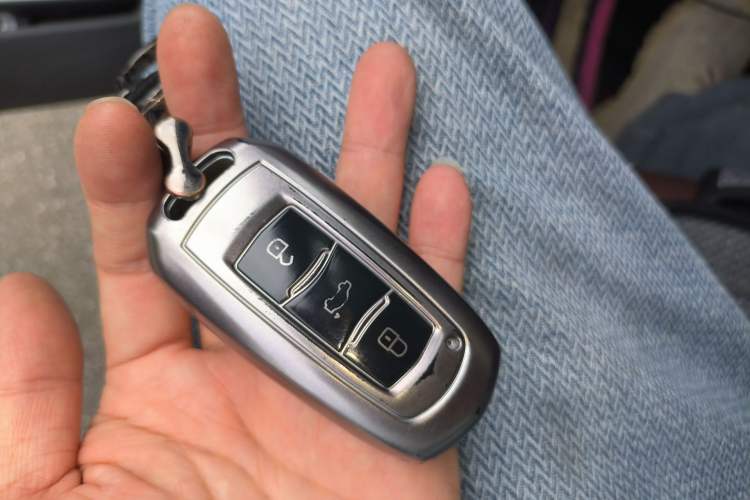 Used Geely Auto Emgrand X7 Sport 2022 1.8TD DCT Zhiya Trim