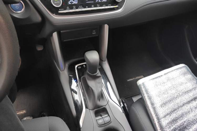 Used Toyota FRONTLANDER 2023 2.0L Smart Electric Hybrid Dual-Engine Leading Edition