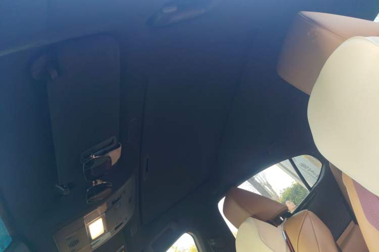 Used Lexus ES 2018 200 Excellence Edition China V Standard Headliner