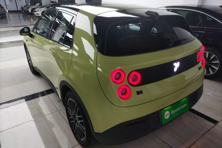 Used firefly 2025 Illuminated Edition
