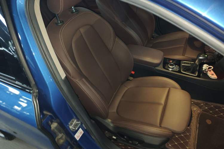 Used BMW 1 Series 2019 118i M Sport Package Right Front Seat