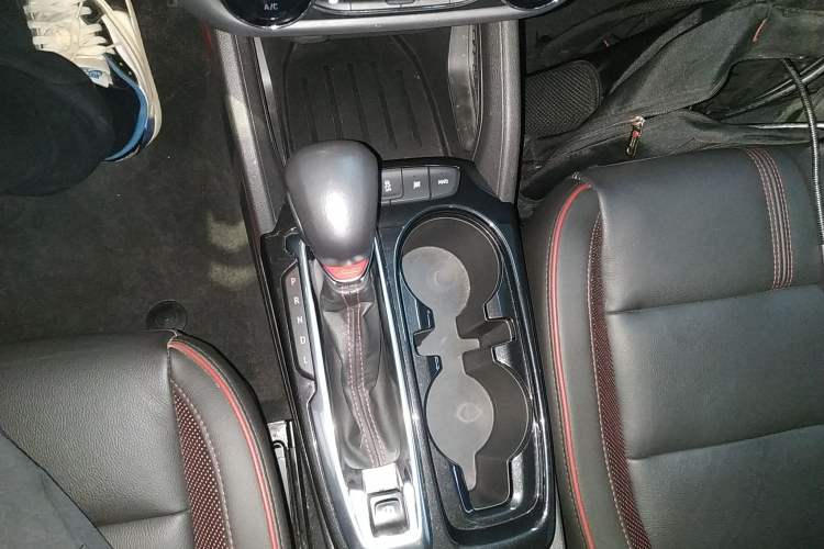 Used Chevrolet Trailblazer 2019 435T RS Automatic All-Wheel-Drive Huanrui Edition China VI Standard Gear Lever