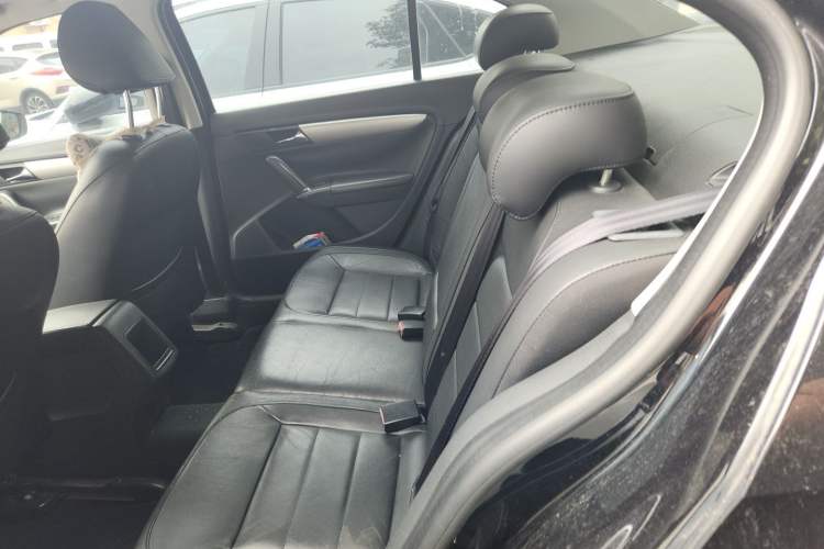 Used Volkswagen Lavida 2013 1.4TSI Manual Comfort Edition
