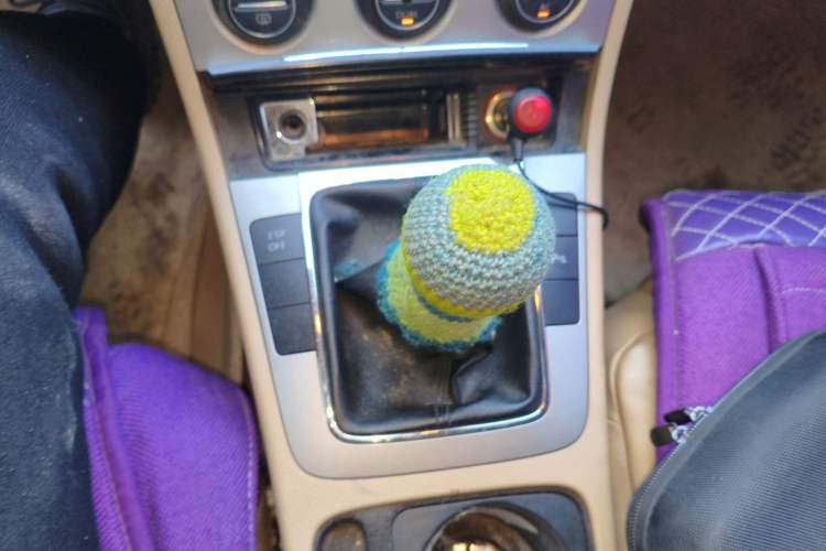 Used Volkswagen Magotan 2007 1.8 TSI Manual Comfort Model Gear Lever