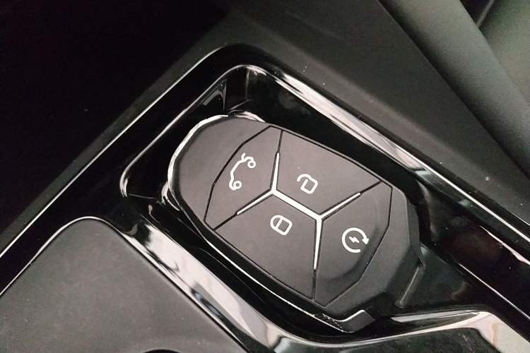 Used Lynk & Co 02 2022 1.5T DCT Shine Plus Vehicle Key