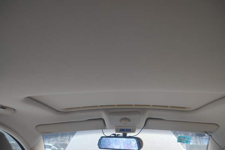 Used Volkswagen Beetle 
