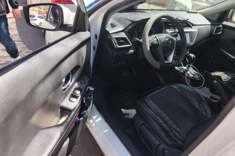 Used Nissan Lannia 2016 1.6L CVT Smart Cool Edition Driver Seat