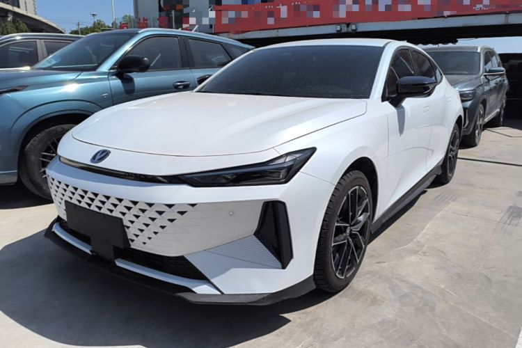 Used CHANGAN UNI-V iDD 2024 Blue Whale Smart Electric iDD 136km ZhiKu Model