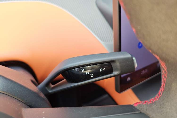 Used Xiaomi Auto YU7 2025 Ultra-Long Range High-Performance All-Wheel-Drive Max Edition
