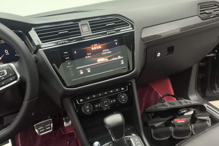 Used Volkswagen Tiguan L 2021 330TSI Automatic Two-Wheel Drive R-Line Enhanced Edition Audio And AC Panel