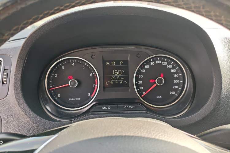 Used Volkswagen Polo 2014 1.6L Cross Polo Automatic Instrument Cluster