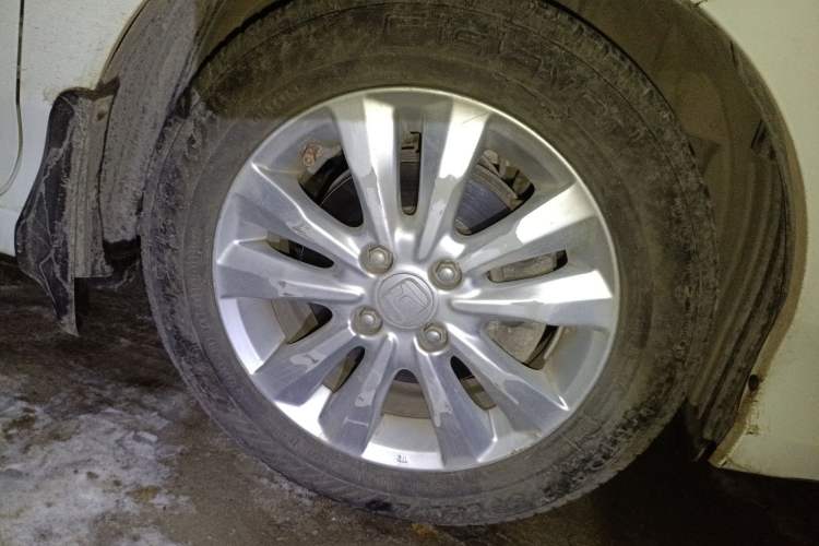 Used Honda City Classic 2012 1.5L manual Elite Edition Right Front Wheel Hub