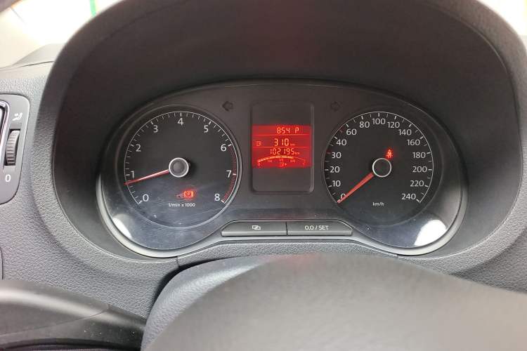 Used Volkswagen Polo 2011 1.4L Automatic ZhiShang Version
