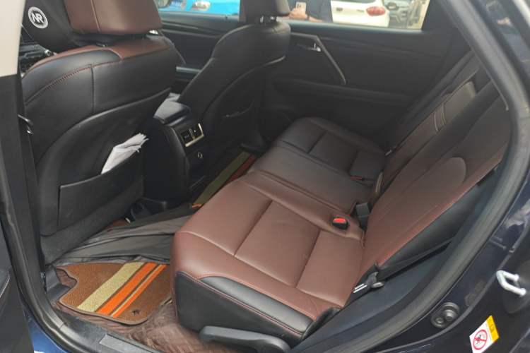 Used Lexus RX 2016 300 Two-Wheel Drive Elite Version China V Standard Left Rear Seat