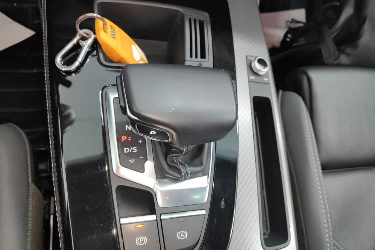 Used Audi Q5L 2021 40 TFSI Luxury Dynamic Edition
