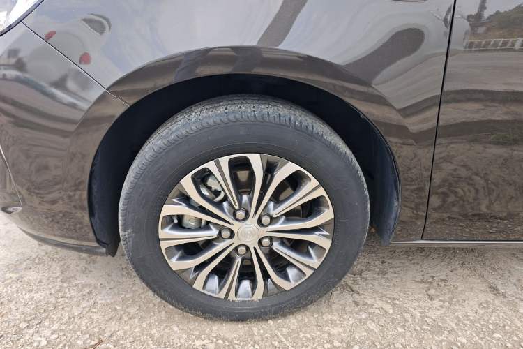 Used Buick GL8 2021 Land Cruiser Executive Class 652T Comfort Model