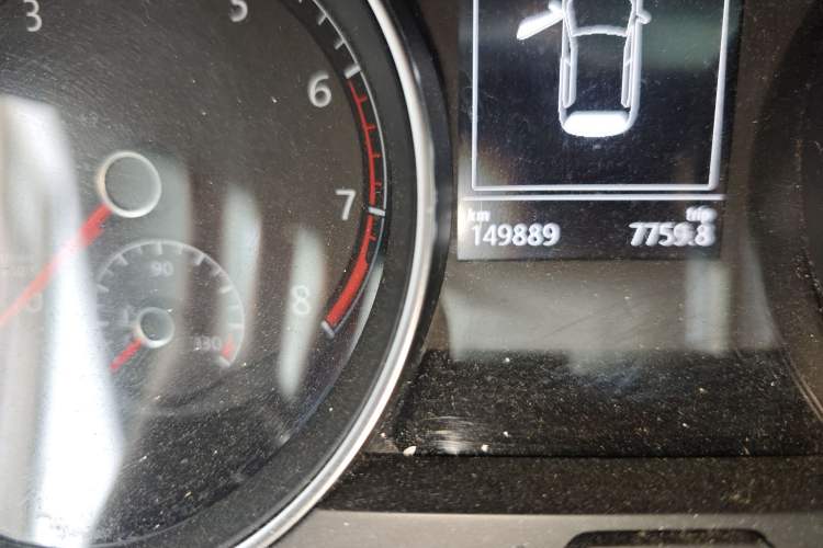 Used Volkswagen Golf 2017 1.6L Automatic Comfort Million-Vehicle Anniversary Edition
