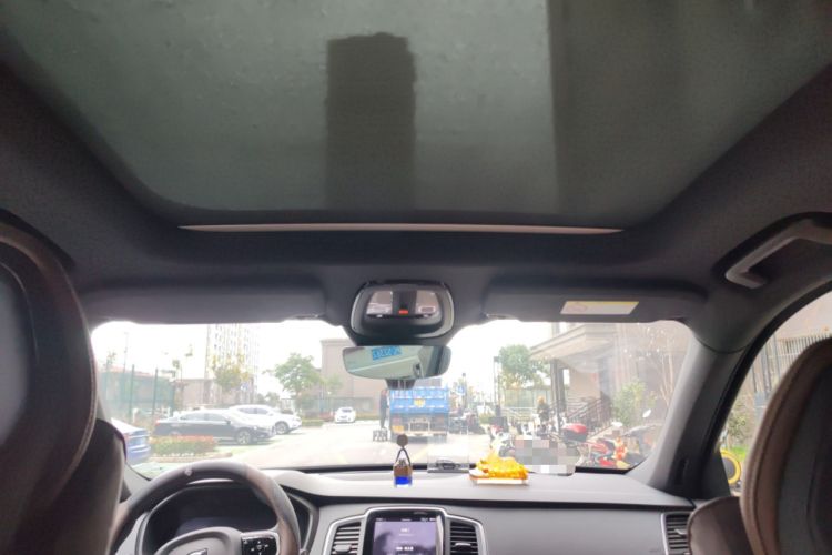 Used Volvo XC90 2025 B5 SmartDrive Luxury Edition 7-Seater Headliner