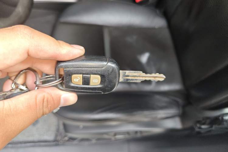 Used Chevrolet Captiva 2014 2.4L Two-Wheel Drive Urban Version 7 Seats
