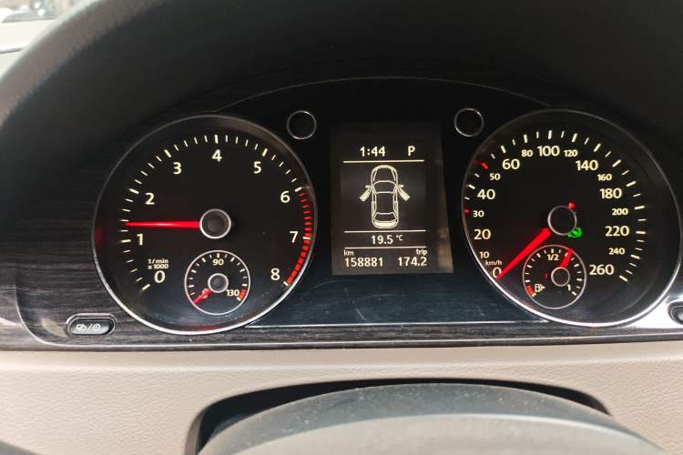 Used Volkswagen Magotan 2013 1.8TSI Prestige Model Instrument Cluster