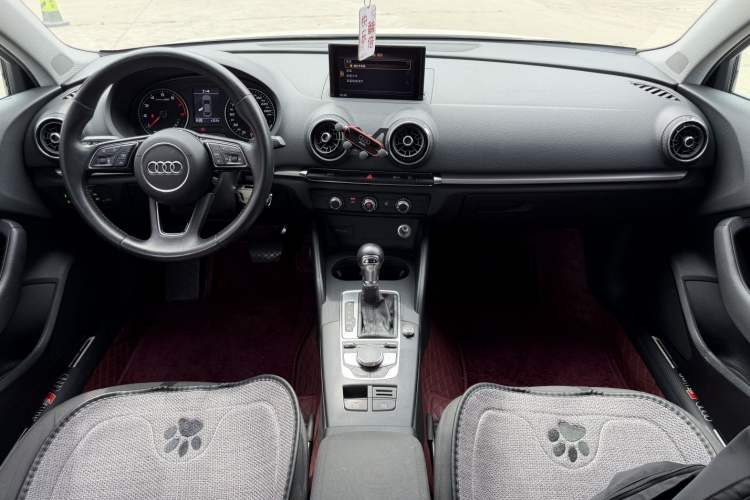 Used Audi A3 2019 Limousine 35 TFSI Ambition China V Center Console