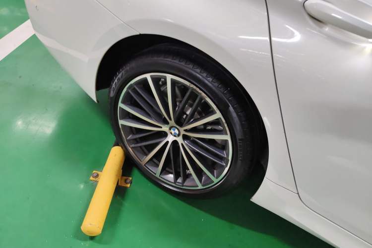 Used BMW 5 Series 2022 Restyled 530Li Leading Edition M Sport Package
