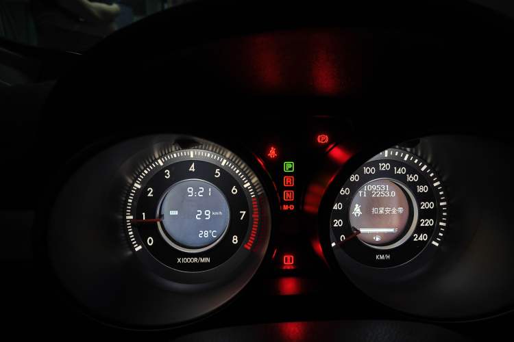 Used Bestune X80 2013 2.0L automatic comfort version
