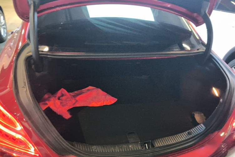 Used Mercedes-Benz C-Class 2016 C 180 L Sport Edition Trunk