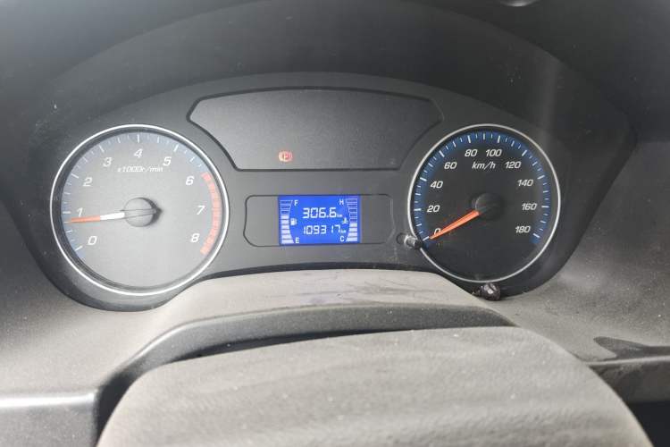Used CHANGAN KAICHENG Shenqi F30 2016 1.5L Comfort Plus Long Wheelbase DAM15L Instrument Cluster