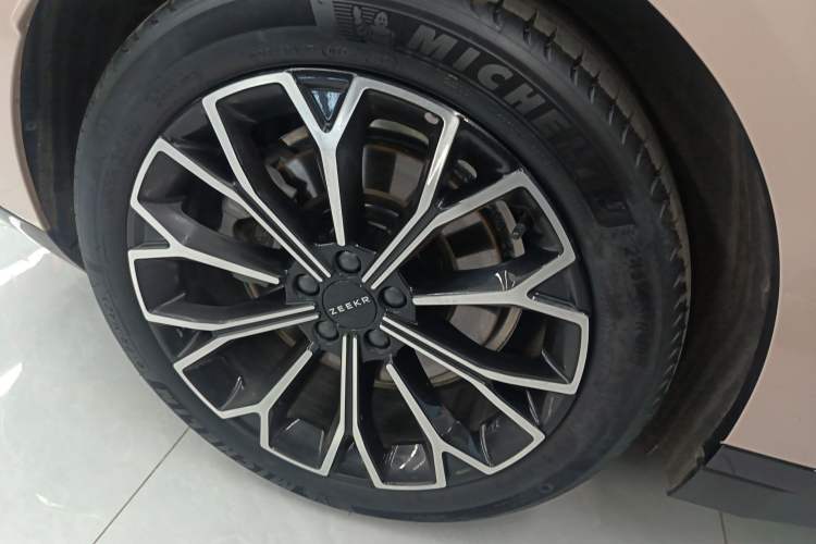 Used Zeekr 007 2025 Rear-Drive Intelligent Driving Version 75 kWh
