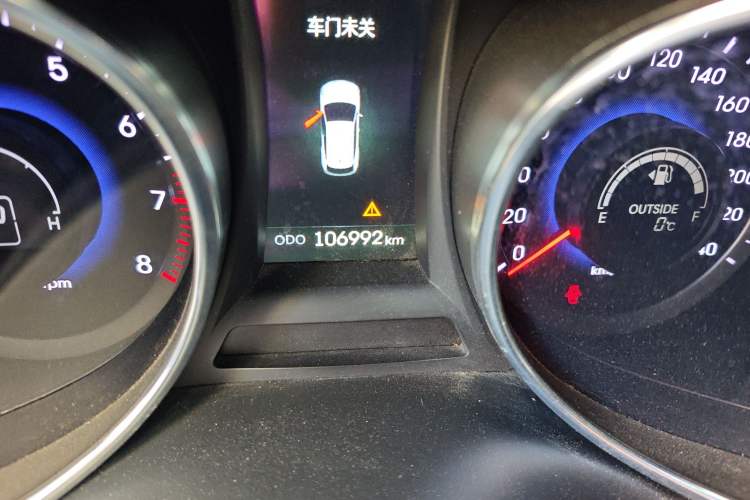 Used Hyundai Santa Fe 2013 Revised Version 2.4L Automatic All-Wheel Drive Luxury Trim