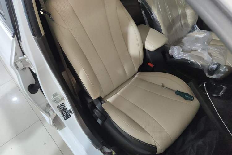 Used Baojun 310W 2017 1.5L Manual Fashion Edition China VI
