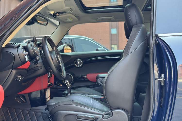 Used MINI 2018 1.5T COOPER Artist