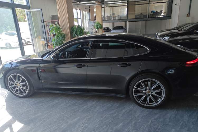 Used Porsche Panamera 2022 Panamera 2.9T Left Side