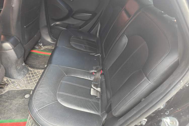 Used Hyundai ix35 2013 2.0L Automatic Two-Wheel Drive Smart GLS China IV Standard
